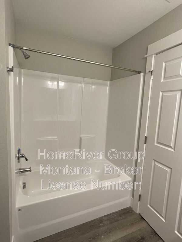 Photo - 1500 S 14th St W