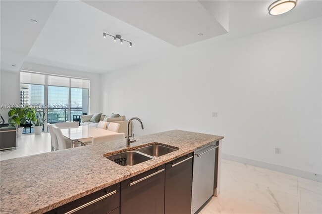 Photo - 950 Brickell Bay Dr Unidad 4101