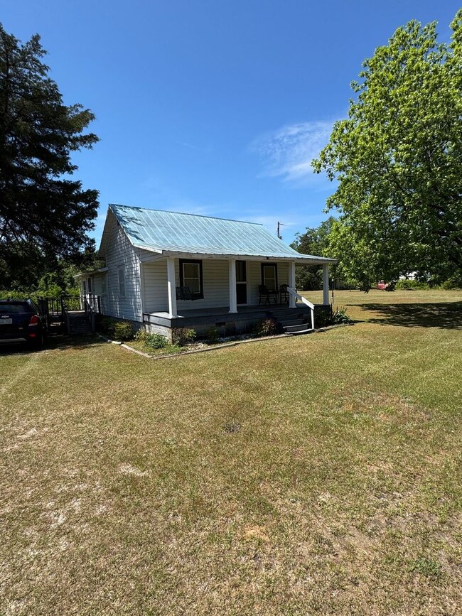 Quiet Country Home for Rent - Quiet Country Home for Rent