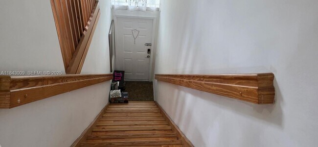 Photo - 21255 NE 8th Pl