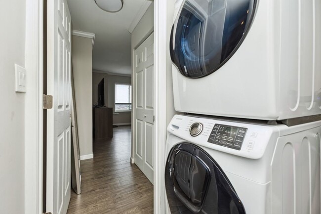 Photo - 8370 Greensboro Dr