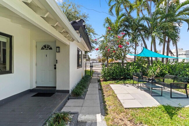 Photo - 715 NE 6th St Unidad FL1-ID1230859P