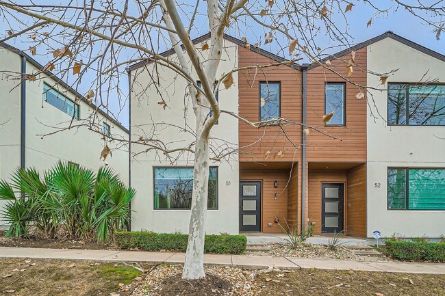 Building Photo - 1931 E 38th 1/2 St