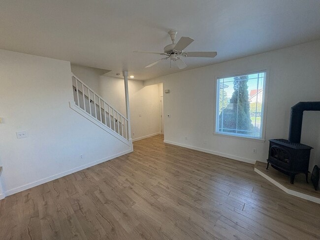 Photo - 1315-1315 5th St