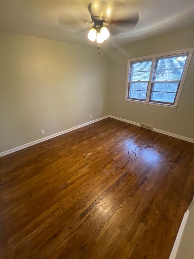 Photo - 6013-6015 Birch St Unidad 6015