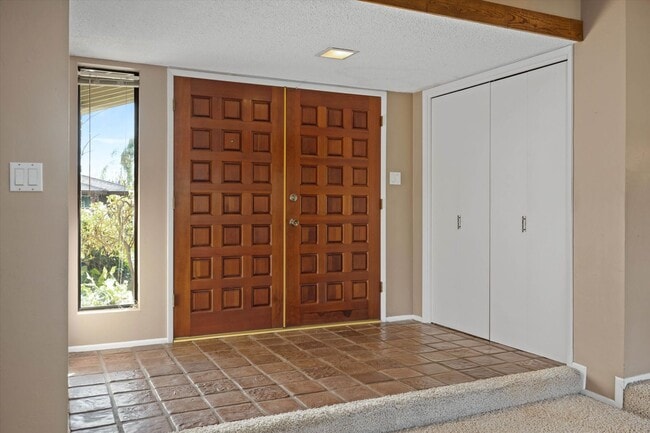 Photo - Beautiful Laurelglen Home with Lush Landscaping!