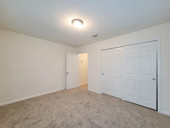 Building Photo - 2503 Holly Ave Rental