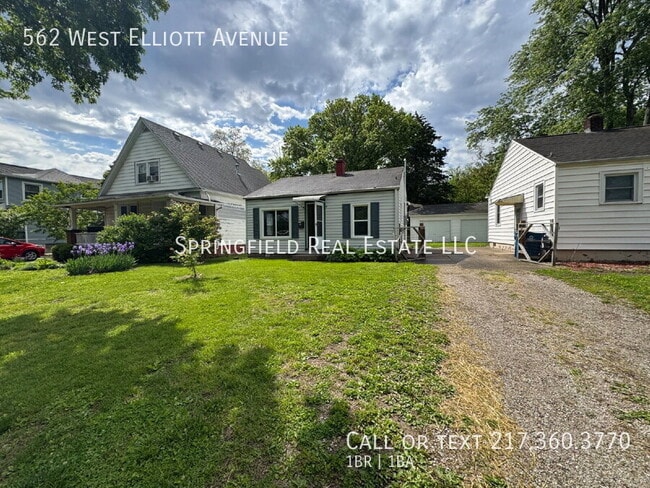 Photo - 562 W Elliott Ave