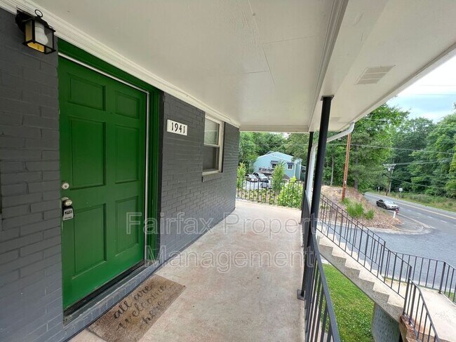 Photo - 1941 Morehead Ave