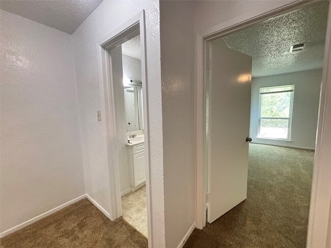 Photo - 2426 N Graham Dr