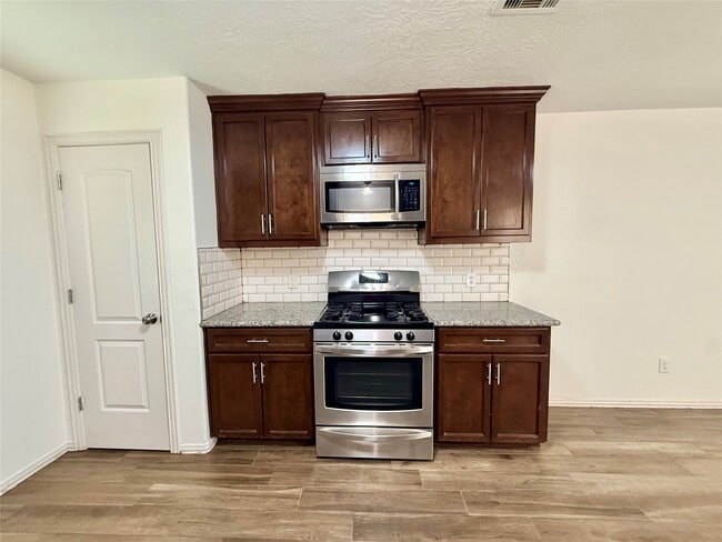 Photo - 21927 Octavia Way