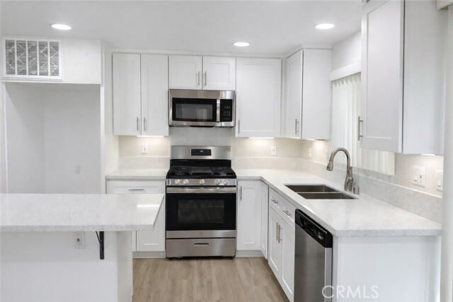 Building Photo - 9156 Burke St Unit 9