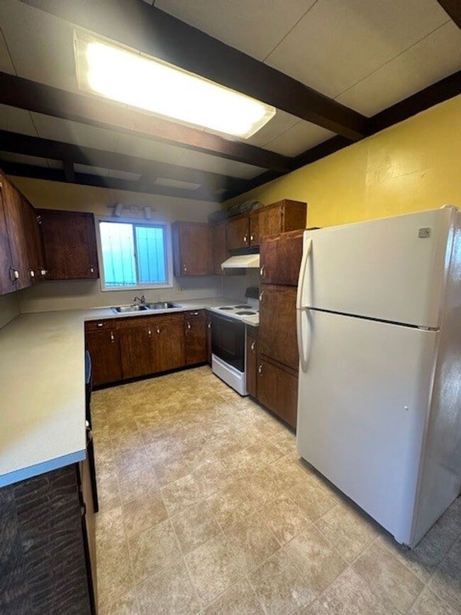 Photo - 29287 Wallace St