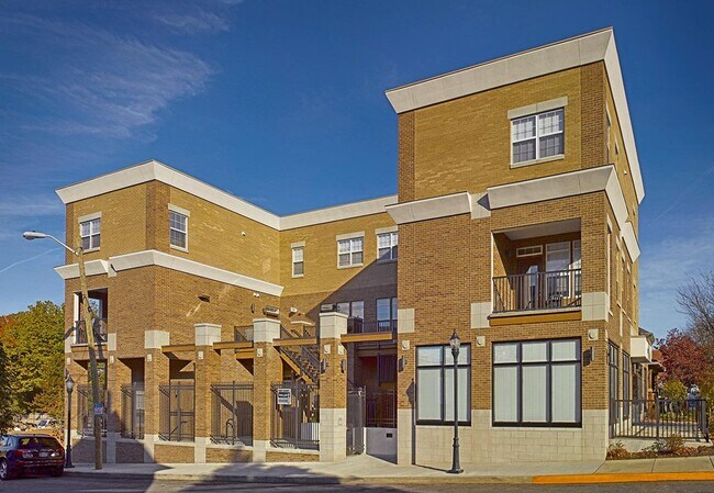 Photo - 501 N Walnut