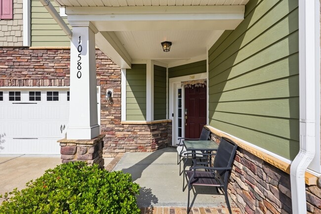Photo - 10580 Skipping Rock Ln NW