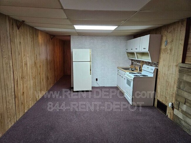 Photo - 302 W State St