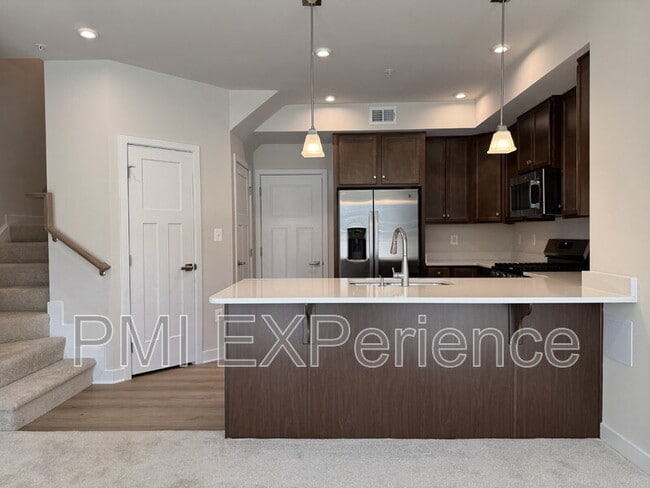 Photo - 5424 Greenpoint Ln