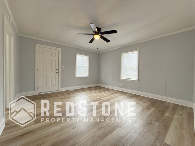 Photo - 348 Foster St