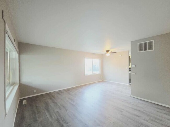 Photo - 1261/1263 Montana St. Apartamento Unidad 1261