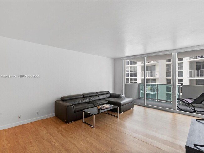 Photo - 1200 West Ave Unit 823