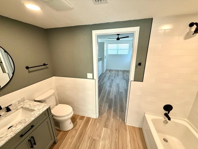 Photo - 1260 Seminola Blvd