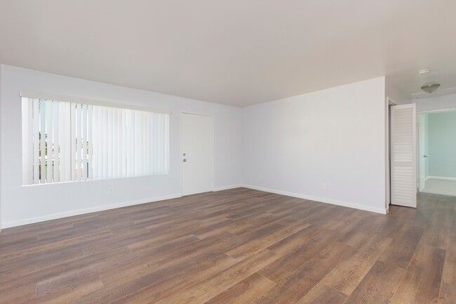 Photo - 251-255 Ebony Ave Unidad 251