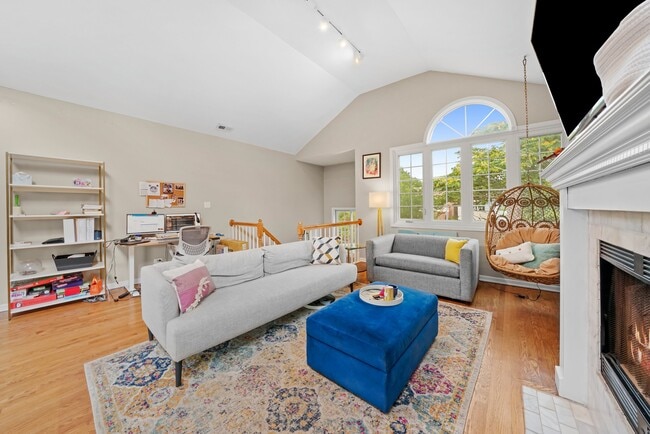 Photo - 1028 N Wolcott Ave Unit 3