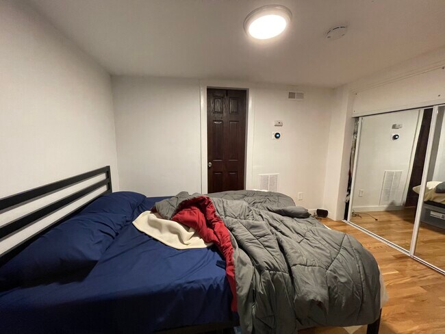 Photo - 682 Parker St Unit 2