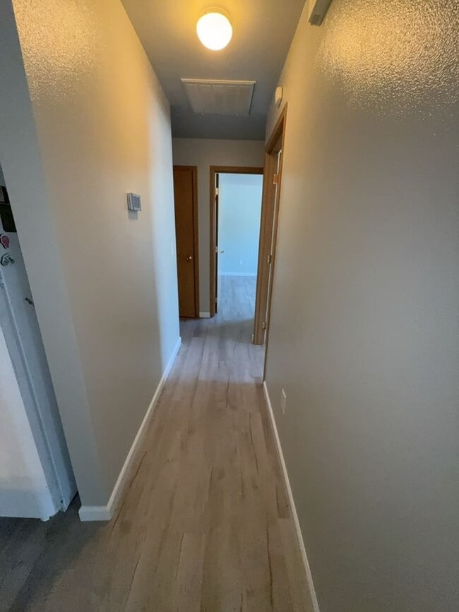 Photo - Cute 2 bedroom 1 bath Apartment