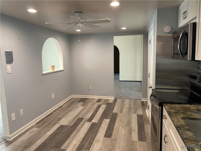 Photo - 186 Peppertree Dr