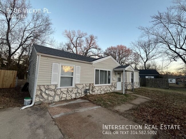 Photo - 9706 Vickie Pl