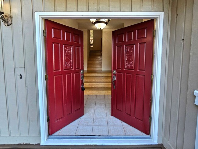 Photo - *360 TOUR AVAILABLE* Split-Level House wit...