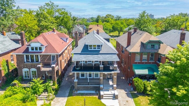 Photo - 3273 Cortland St