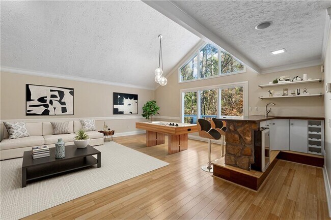 Photo - 6895 Riverside Dr