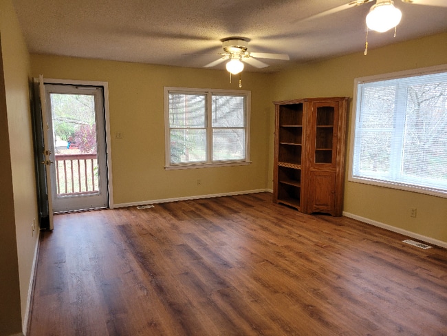 Photo - 2726 Riverside Rd