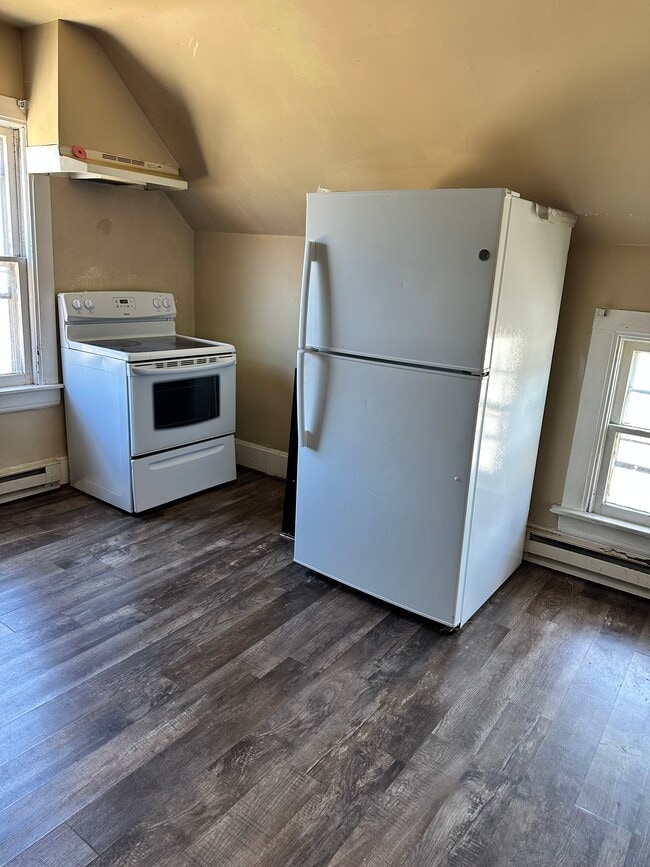 Photo - 1715 N Main St Unit Upper