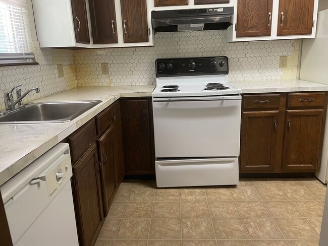 Photo - S. Erie Unit 727