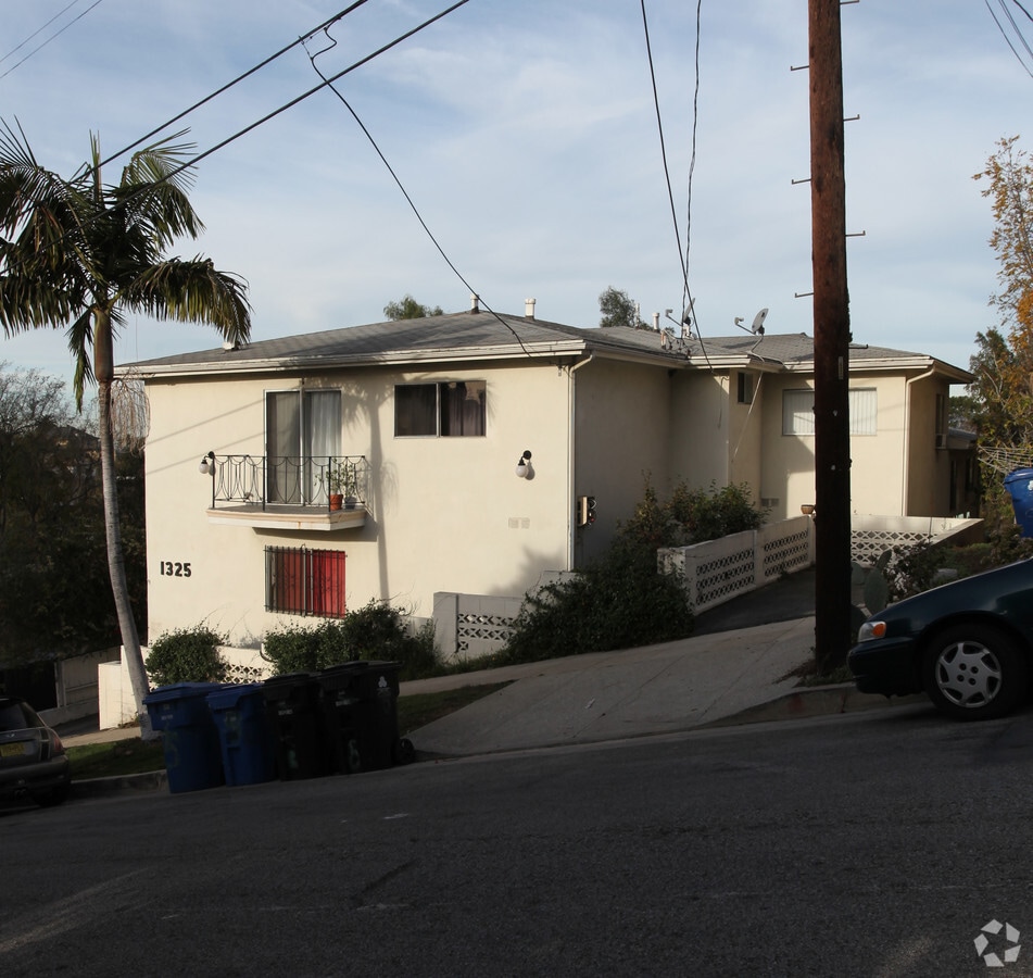 Photo - 1325 Qunitera St