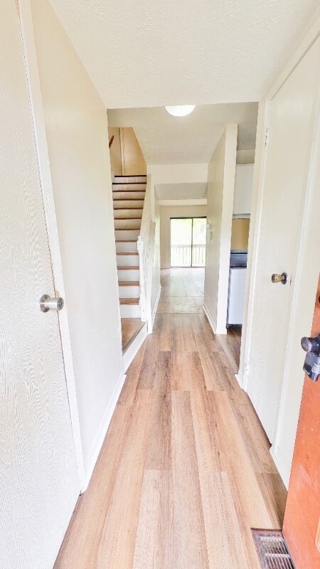 Photo - 533 E Graham Pl