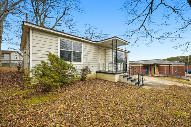 Photo - 365 Power Ave