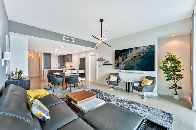 Building Photo - 900 Biscayne Blvd Unit 3109