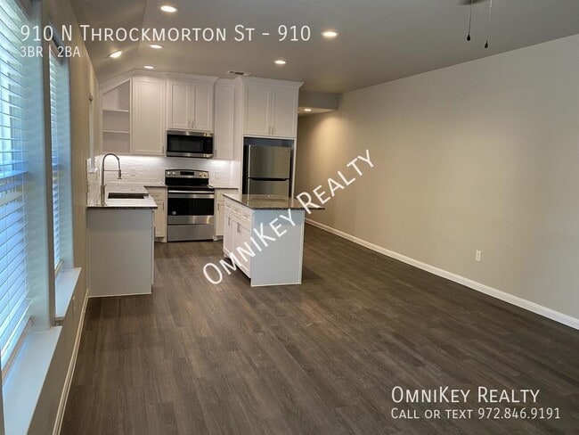 Building Photo - 910-914 N Throckmorton St Unit 910 Rental