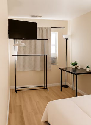 Photo - 240 W Ann Arbor Ave