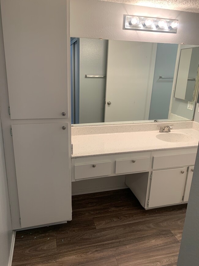 1 habitación - Sierra Gardens