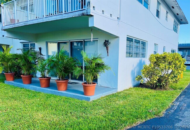 Building Photo - 7320 SW 82nd St