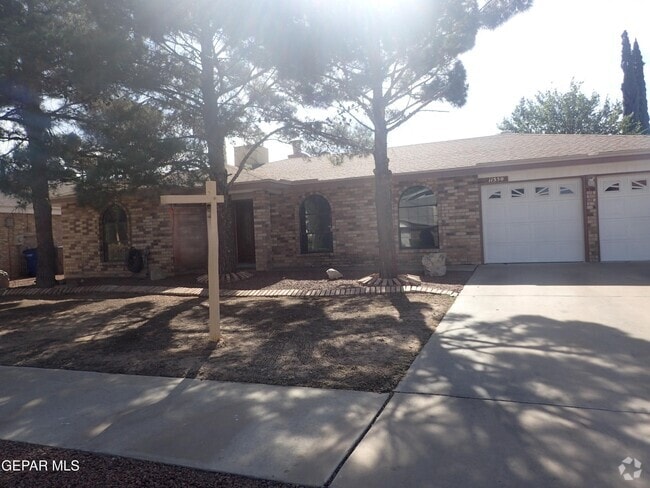 Building Photo - 11550 James Grant Dr Rental