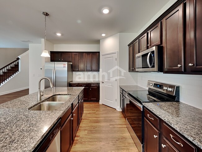 Photo - 5130 Franks Creek Way