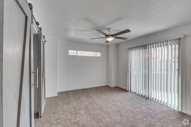 2BR, 2BA - 984SF - Second Bedroom