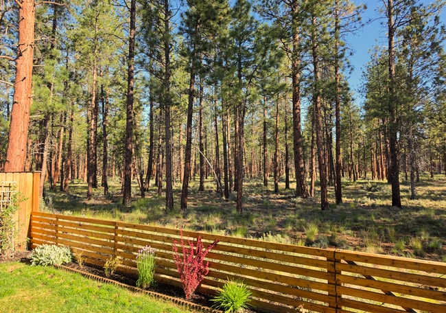 Photo - 3 Bed/2 Bath Single Level Home in Sisters! - Backs Up to Deschutes National Forest