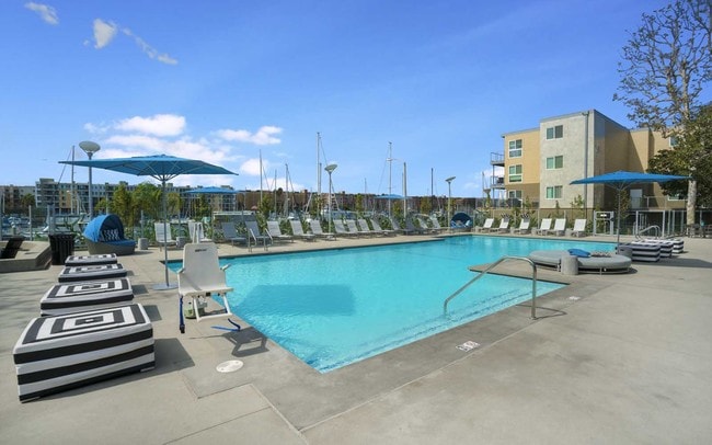 Wayfarer® Apartments + Marina